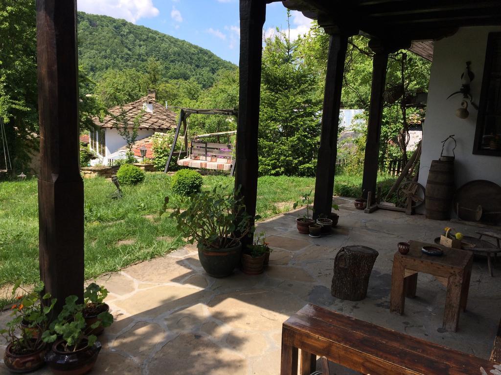Stefanina Guesthouse Bozhentsi Esterno foto