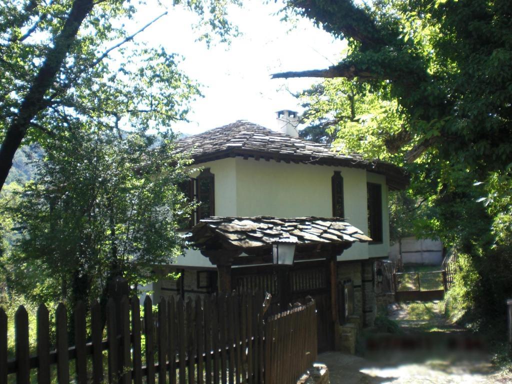 Stefanina Guesthouse Bozhentsi Esterno foto